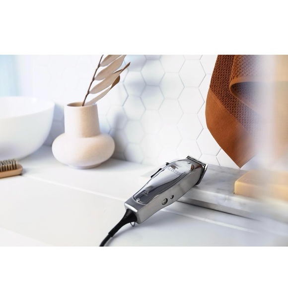 Andis 01815 Professional Master Adjustable Blade Hair Trimmer - Picture 4 of 10